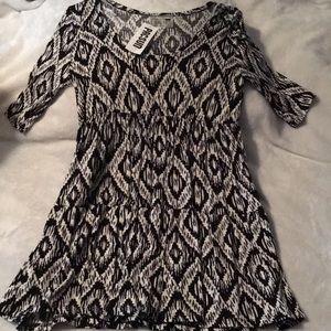 NWT! LA HEARTS tunic